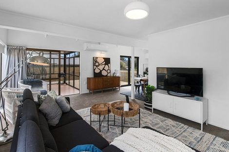 Photo of property in 189 Tutere Street, Waikanae Beach, Waikanae, 5036