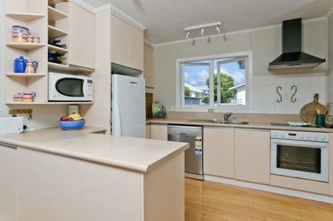 Photo of property in 6 Japonica Drive, Beach Haven, Auckland, 0626