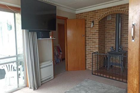 Photo of property in 16 Barnego Road, Balclutha, 9230