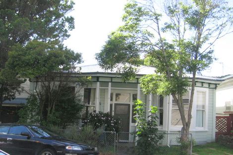 Photo of property in 15 Myrtle Crescent, Mount Cook, Wellington, 6021