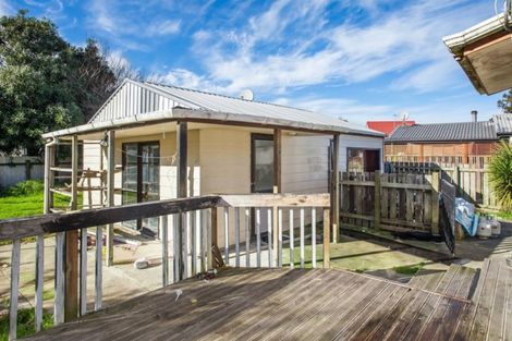 Photo of property in 17 Tawhara Place, Edgecumbe, 3120