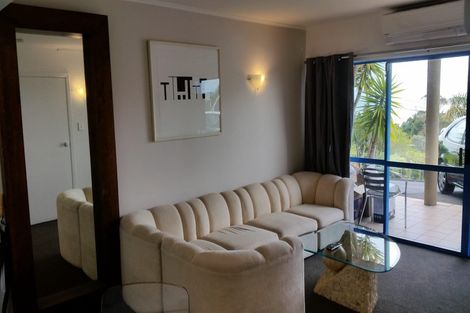 Photo of property in 75 Pah Road, Cockle Bay, Auckland, 2014