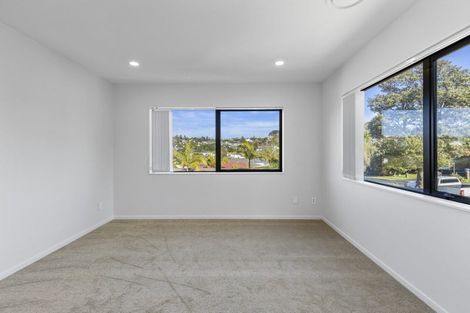 Photo of property in 40c John Downs Drive, Browns Bay, Auckland, 0630