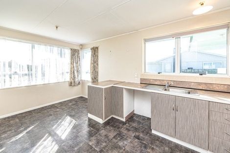 Photo of property in 51 Lee Street, Castlecliff, Whanganui, 4501