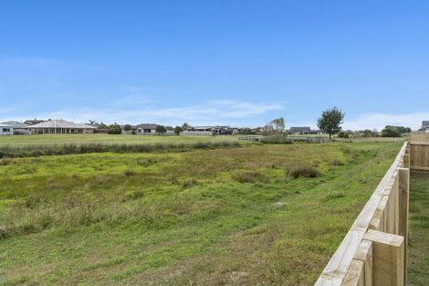 Photo of property in 61 Harding Drive, Papamoa Beach, Papamoa, 3118
