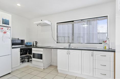Photo of property in 15/1 Briar Way, New Lynn, Auckland, 0600