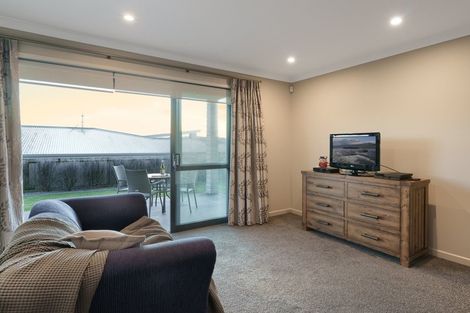 Photo of property in 25 Benmore Crescent, Pyes Pa, Tauranga, 3112