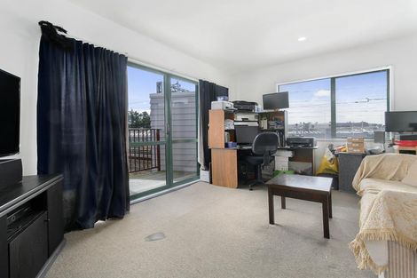 Photo of property in 15/1 Briar Way, New Lynn, Auckland, 0600