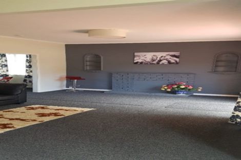 Photo of property in 100 Gibbons Street, Ebdentown, Upper Hutt, 5018