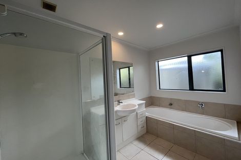 Photo of property in 14 Clavoy Place, East Tamaki, Auckland, 2016