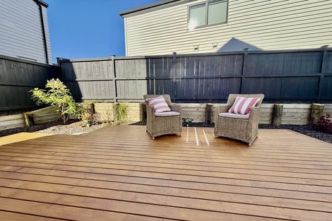 Photo of property in 142 Vintry Drive, Kumeu, 0810