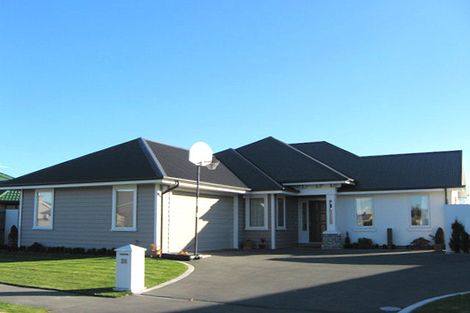 Photo of property in 24 Providence Place, Redwood, Christchurch, 8051