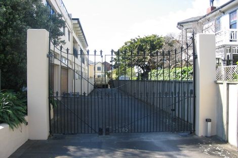 Photo of property in 15/28 Hobson Street, Thorndon, Wellington, 6011