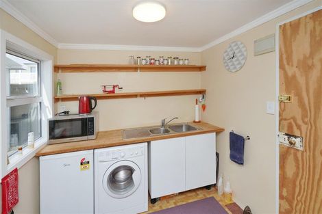Photo of property in 46 Woodville Street, Edgeware, Christchurch, 8013