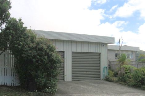 Photo of property in 42 Woodhouse Avenue, Karori, Wellington, 6012