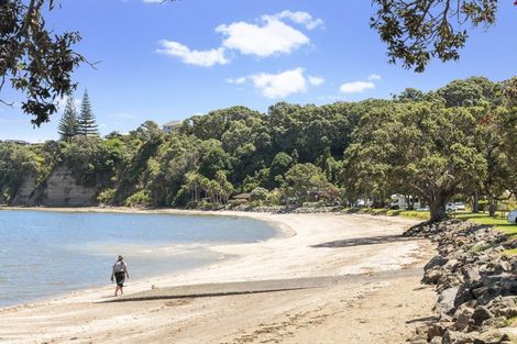 Photo of property in 40a Matakatia Parade, Matakatia, Whangaparaoa, 0930