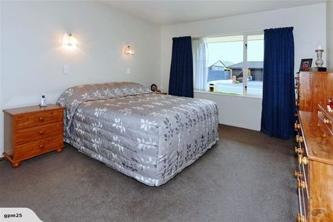 Photo of property in 2 Cunningham Place, Halswell, Christchurch, 8025