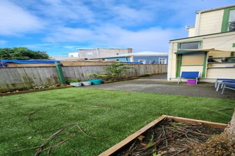 Photo of property in 24 Luxford Street, Berhampore, Wellington, 6023