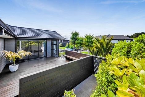 Photo of property in 5 Augusta Grove, Waiwhakaiho, New Plymouth, 4312