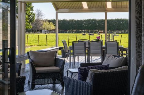 Photo of property in 6 Camellia Lane, Carterton, 5713