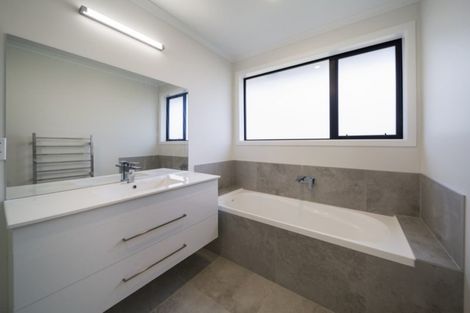 Photo of property in 12 Biron Place, Stratford, 4332