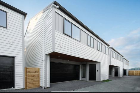 Photo of property in 8b Deuxberry Avenue, Northcote, Auckland, 0627