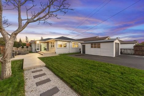 Photo of property in 18 Braid Road, St Andrews, Hamilton, 3200