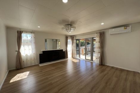 Photo of property in 49 Gossamer Drive, Pakuranga Heights, Auckland, 2010