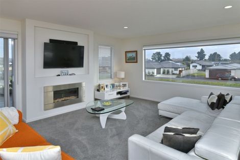 Photo of property in 15 Aroha Street, Pegasus, 7612