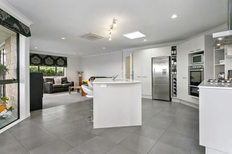 Photo of property in 33 Norfolk Drive, Cambridge, 3434