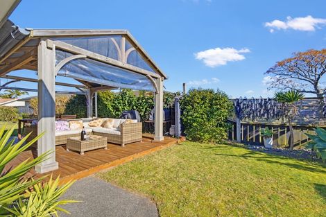 Photo of property in 9 Dalton Drive, Papamoa Beach, Papamoa, 3118
