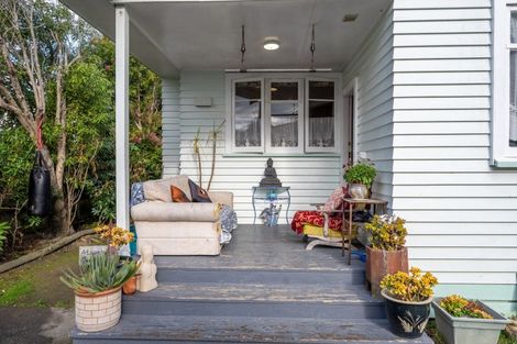 Photo of property in 38 Kirk Street, Otaki, 5512