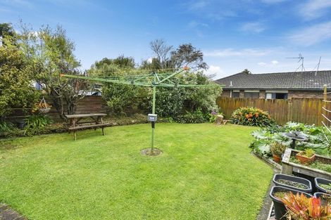 Photo of property in 7 Oakmont Place, Wattle Downs, Auckland, 2103