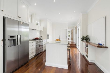 Photo of property in 11 Firth Terrace, Karori, Wellington, 6012