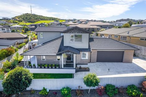 Photo of property in 18 Peel Lane, Aotea, Porirua, 5024