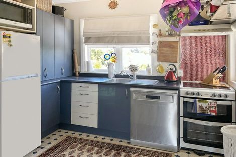 Photo of property in 14 Rangitane Street, Himatangi Beach, Foxton, 4891