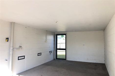 Photo of property in 2/63 John Walker Drive, Manurewa, Auckland, 2102