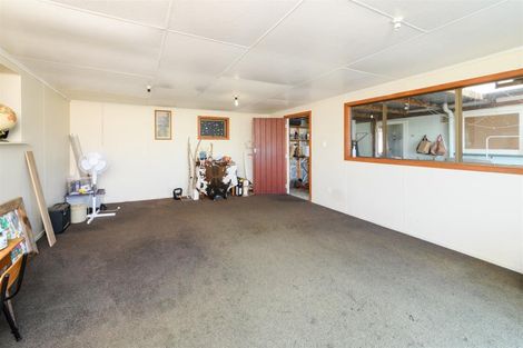 Photo of property in 13 Hunia Street, Marton, 4710