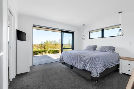 Photo of property in 411 Tuhikaramea Road, Temple View, Hamilton, 3290