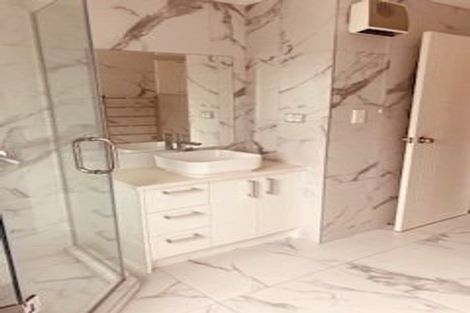 Photo of property in 47 Dale Crescent, Pakuranga, Auckland, 2010