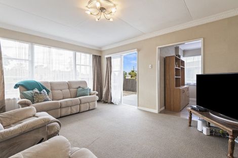 Photo of property in 9 Johnson Street, Bulls, 4818