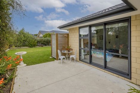 Photo of property in 22 Barry Curtis Place, Levin, 5510