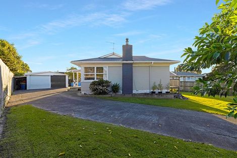 Photo of property in 1 Ranui Avenue, Ranui, Auckland, 0612