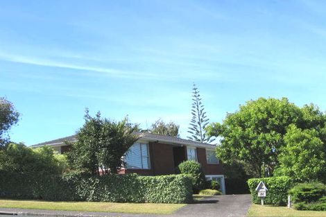 Photo of property in 84 Sycamore Drive, Sunnynook, Auckland, 0620