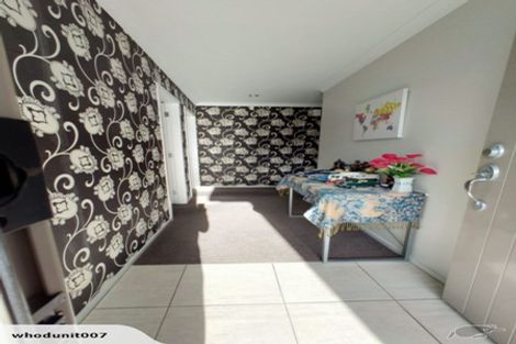 Photo of property in 6 Tararua Close, Aotea, Porirua, 5024