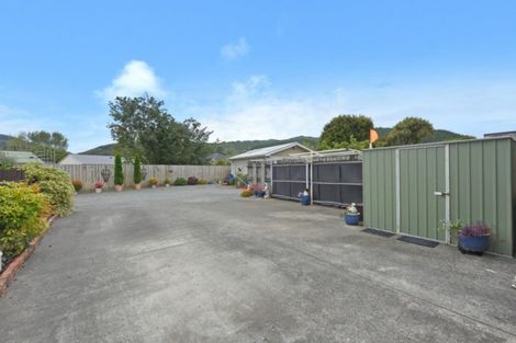 Photo of property in 100 Mcleod Street, Elderslea, Upper Hutt, 5018