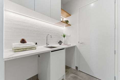 Photo of property in 18 Liquidambar Drive, Hobsonville, Auckland, 0616