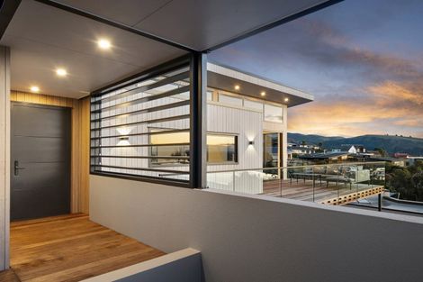Photo of property in 35 Te Awakura Terrace, Mount Pleasant, Christchurch, 8081