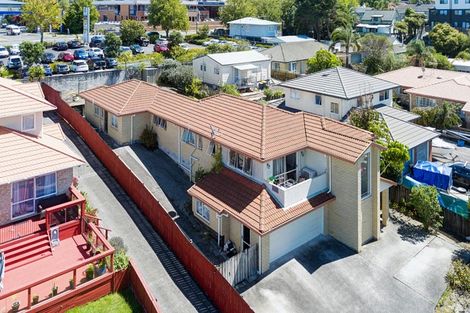 Photo of property in 15 Millstream Drive, Henderson, Auckland, 0610