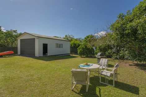 Photo of property in 26 Hardy Place, Cooks Beach, Whitianga, 3591